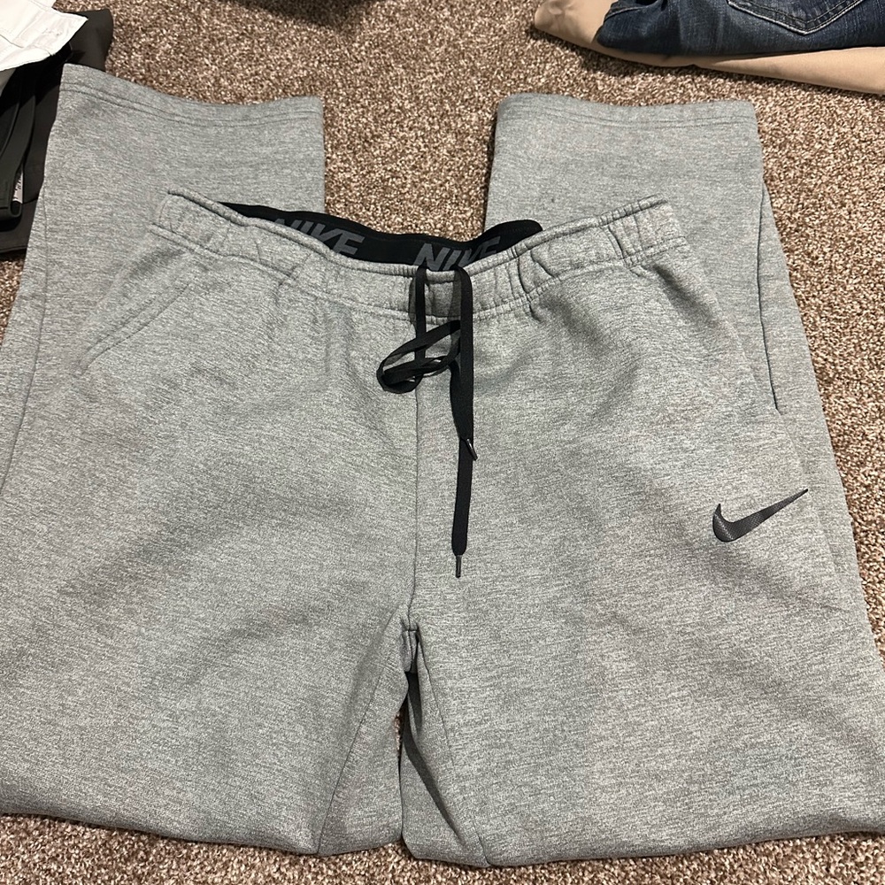 Nike Gray Sweatpants Athletic Comfort